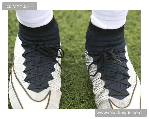 探索NikeCR7足球鞋的魅力与性能提升你的球场表现与风格