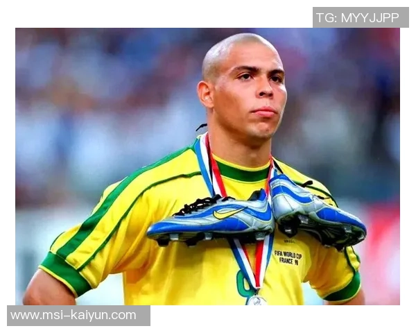 足球明星罗纳尔多的传奇人生与辉煌成就回顾